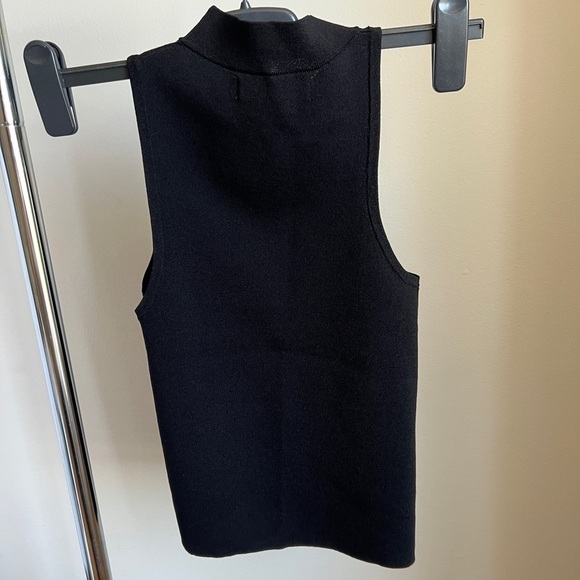 Mango Shoulder cut out Top in Size xs - Picture 6 of 8